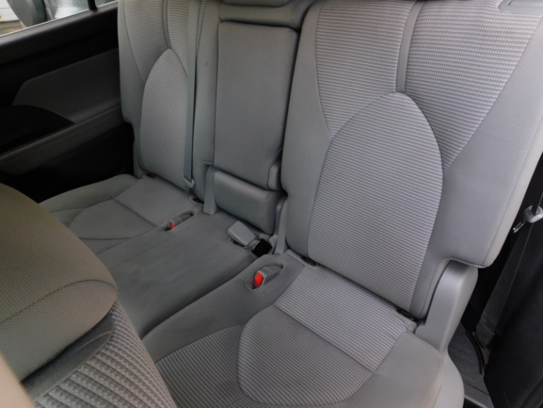 Used 2021 Toyota Highlander LE AWD (Natl) Used 2021 Toyota Highlander LE AWD (Natl) for sale  at Metro West Motorcars LLC in Shrewsbury MA 16