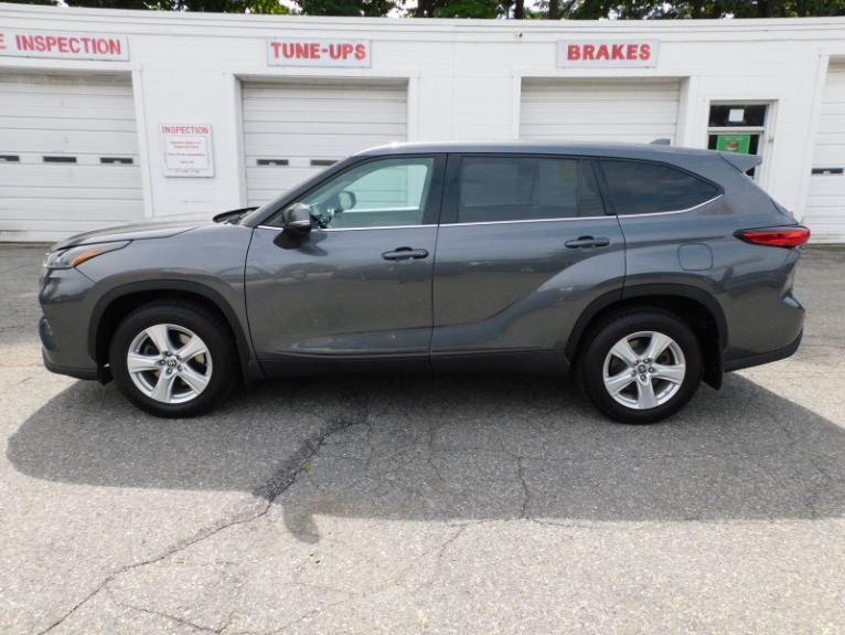 Used 2021 Toyota Highlander LE AWD (Natl) Used 2021 Toyota Highlander LE AWD (Natl) for sale  at Metro West Motorcars LLC in Shrewsbury MA 2