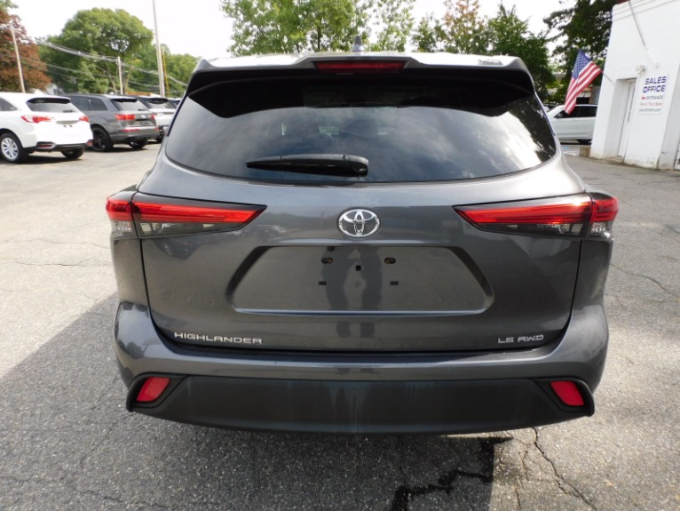 Used 2021 Toyota Highlander LE AWD (Natl) Used 2021 Toyota Highlander LE AWD (Natl) for sale  at Metro West Motorcars LLC in Shrewsbury MA 4