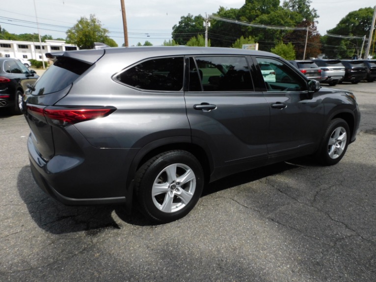Used 2021 Toyota Highlander LE AWD (Natl) Used 2021 Toyota Highlander LE AWD (Natl) for sale  at Metro West Motorcars LLC in Shrewsbury MA 5