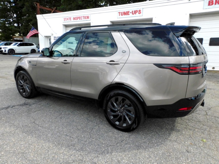 Used 2022 Land Rover Discovery P360 S R-Dynamic Used 2022 Land Rover Discovery P360 S R-Dynamic for sale  at Metro West Motorcars LLC in Shrewsbury MA 3