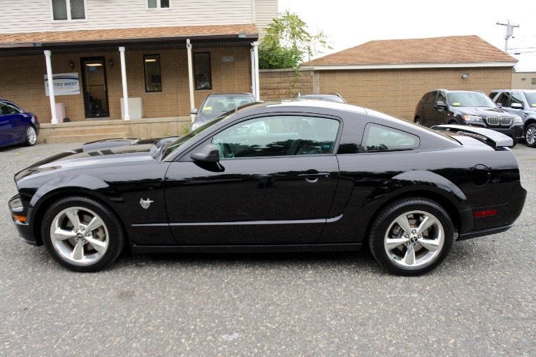 Used 2009 Ford Mustang 2dr Cpe GT Premium Used 2009 Ford Mustang 2dr Cpe GT Premium for sale  at Metro West Motorcars LLC in Shrewsbury MA 2