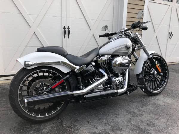 New 2017 Harley Davidson Softtail Breakout New 2017 Harley Davidson Softtail Breakout for sale at Metro West Motorcars LLC in Shrewsbury MA 3