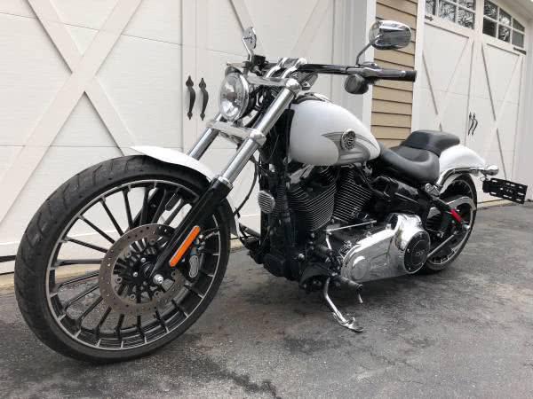 New 2017 Harley Davidson Softtail Breakout New 2017 Harley Davidson Softtail Breakout for sale at Metro West Motorcars LLC in Shrewsbury MA 5
