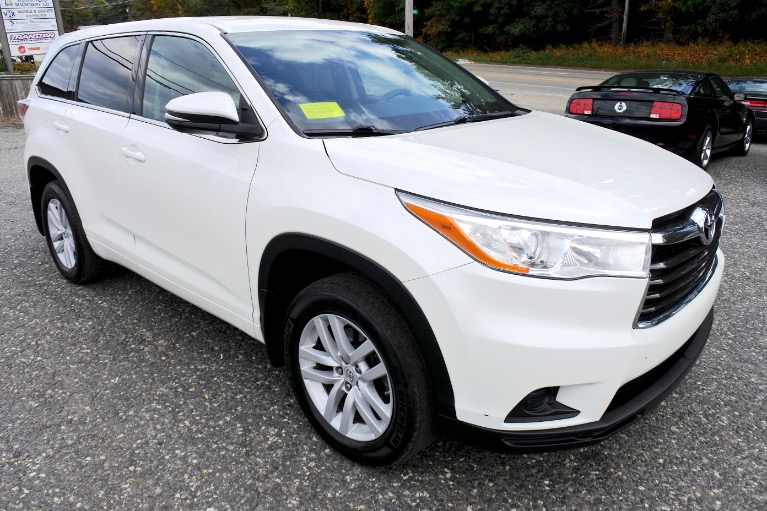 Used 2014 Toyota Highlander AWD 4dr V6 LE Used 2014 Toyota Highlander AWD 4dr V6 LE for sale  at Metro West Motorcars LLC in Shrewsbury MA 7