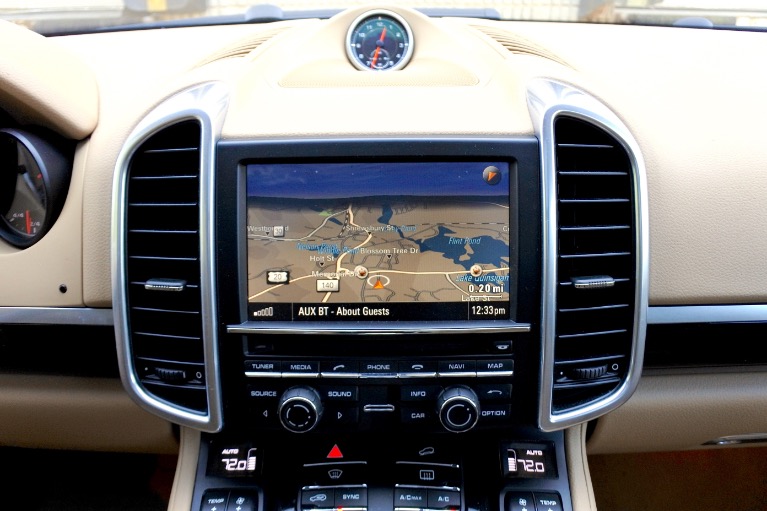 Used 2014 Porsche Cayenne AWD Used 2014 Porsche Cayenne AWD for sale at Metro West Motorcars LLC in Shrewsbury MA 12