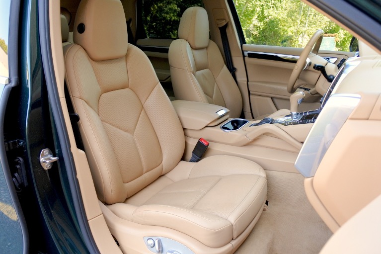Used 2014 Porsche Cayenne AWD Used 2014 Porsche Cayenne AWD for sale at Metro West Motorcars LLC in Shrewsbury MA 20