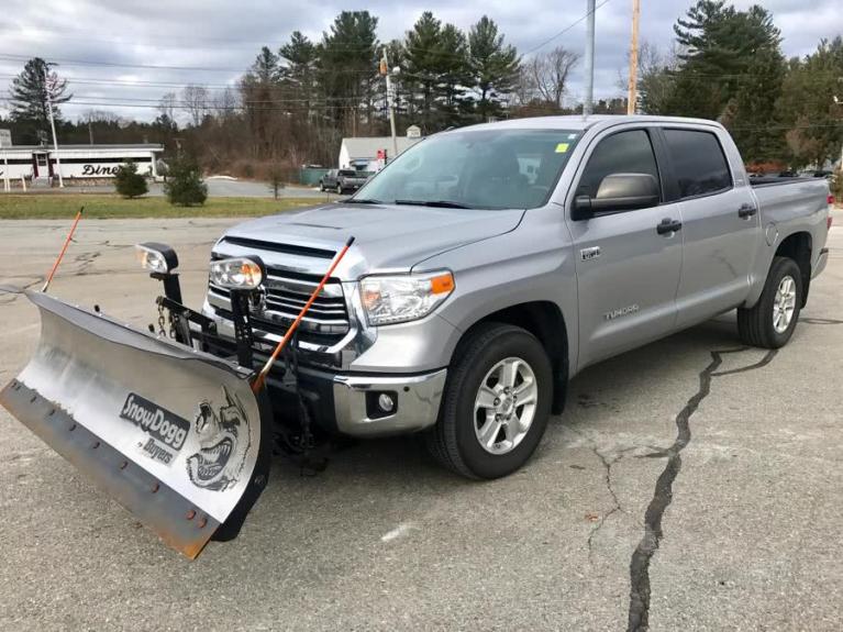 Used 2016 Toyota Tundra 4wd Truck CrewMax Used 2016 Toyota Tundra 4wd Truck CrewMax for sale  at Metro West Motorcars LLC in Shrewsbury MA 1