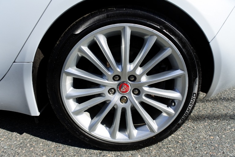 Used 2017 Jaguar Xe 35t First Edition AWD Used 2017 Jaguar Xe 35t First Edition AWD for sale at Metro West Motorcars LLC in Shrewsbury MA 21