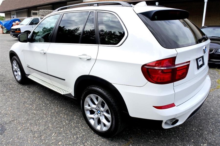 Used 2013 BMW X5 AWD 4dr xDrive35i Premium Used 2013 BMW X5 AWD 4dr xDrive35i Premium for sale  at Metro West Motorcars LLC in Shrewsbury MA 3