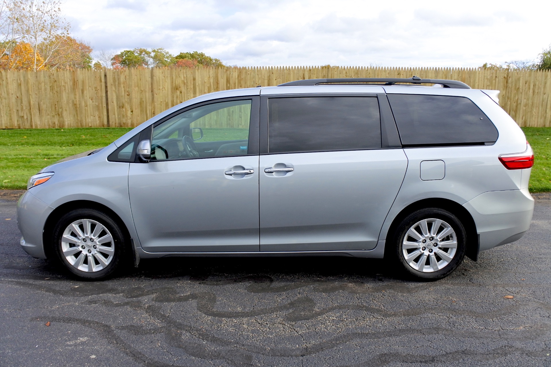 Used 2015 Toyota Sienna Limited Premium AWD For Sale ($21,800) | Metro ...
