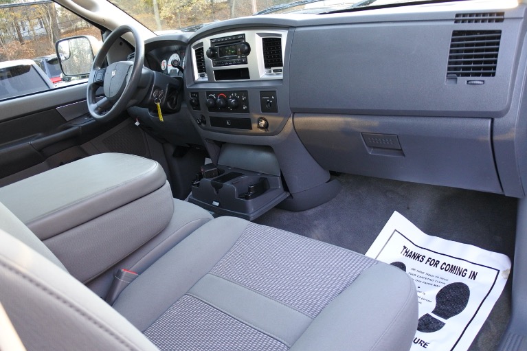 Used 2009 Dodge Ram 2500 4WD Reg Cab 140.5' SLT Used 2009 Dodge Ram 2500 4WD Reg Cab 140.5' SLT for sale  at Metro West Motorcars LLC in Shrewsbury MA 10