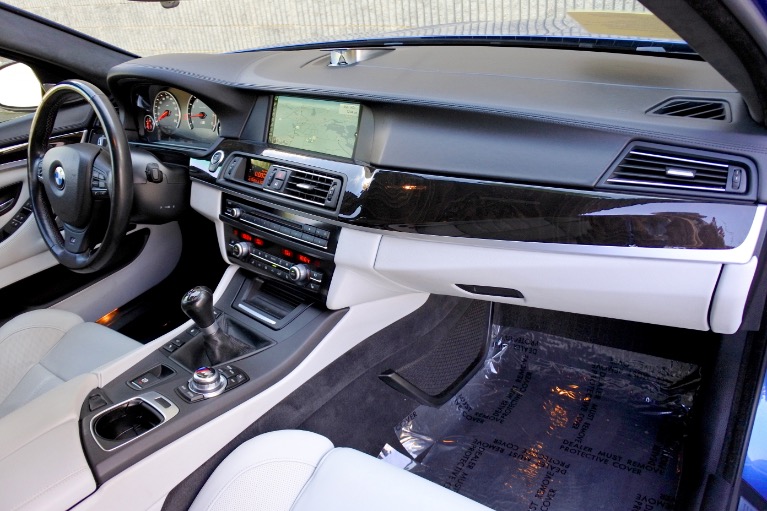 Used 2013 BMW M5 Sedan Used 2013 BMW M5 Sedan for sale at Metro West Motorcars LLC in Shrewsbury MA 20