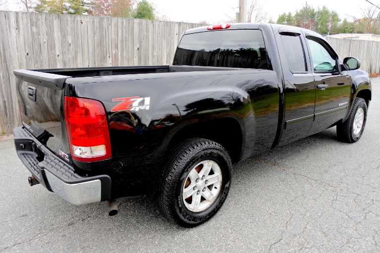 Used 2012 GMC Sierra 1500 4WD Ext Cab 143.5' SLE Used 2012 GMC Sierra 1500 4WD Ext Cab 143.5' SLE for sale at Metro West Motorcars LLC in Shrewsbury MA 5
