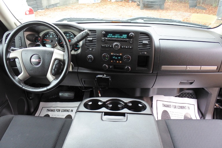 Used 2012 GMC Sierra 1500 4WD Ext Cab 143.5' SLE Used 2012 GMC Sierra 1500 4WD Ext Cab 143.5' SLE for sale at Metro West Motorcars LLC in Shrewsbury MA 9