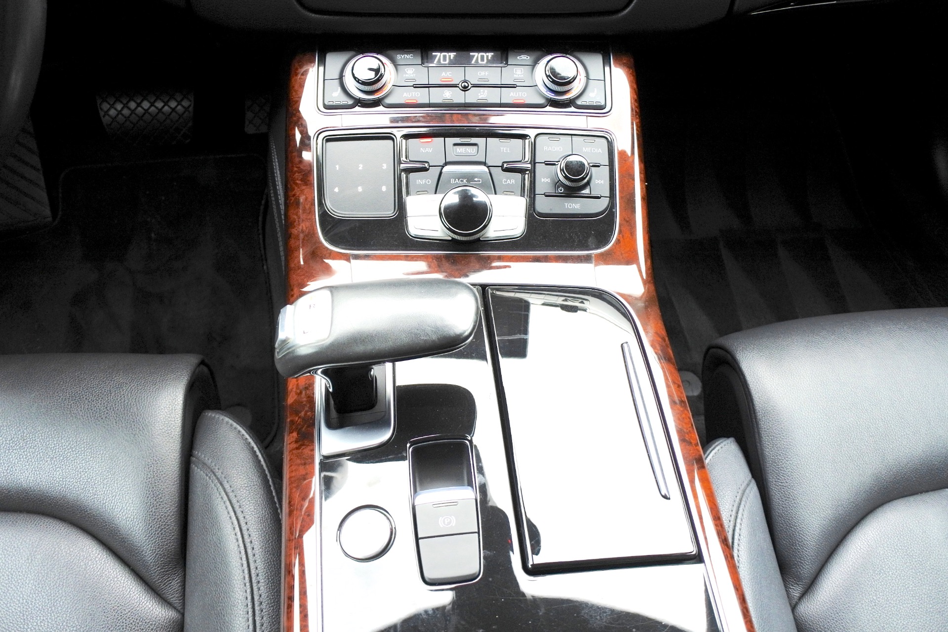 2013 Audi A8 Quattro photo 12