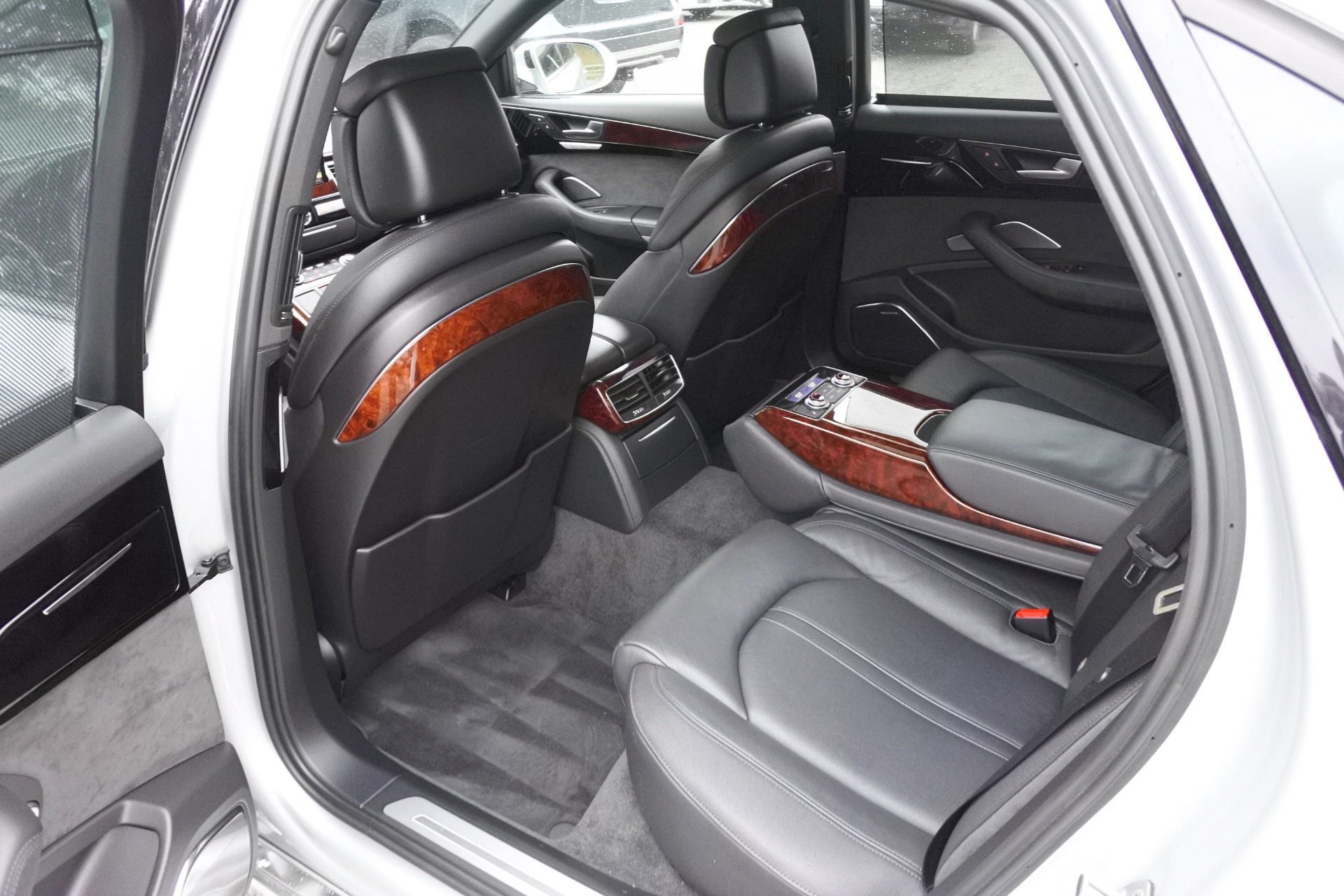 2013 Audi A8 Quattro photo 16
