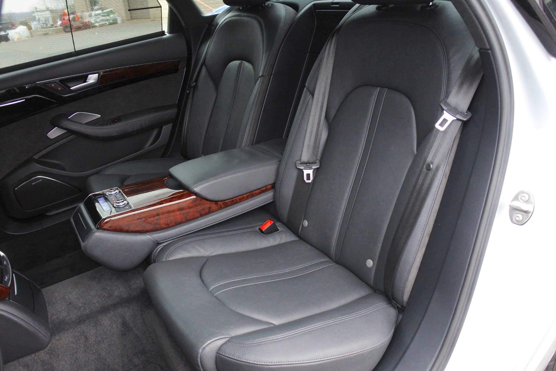2013 Audi A8 Quattro photo 17