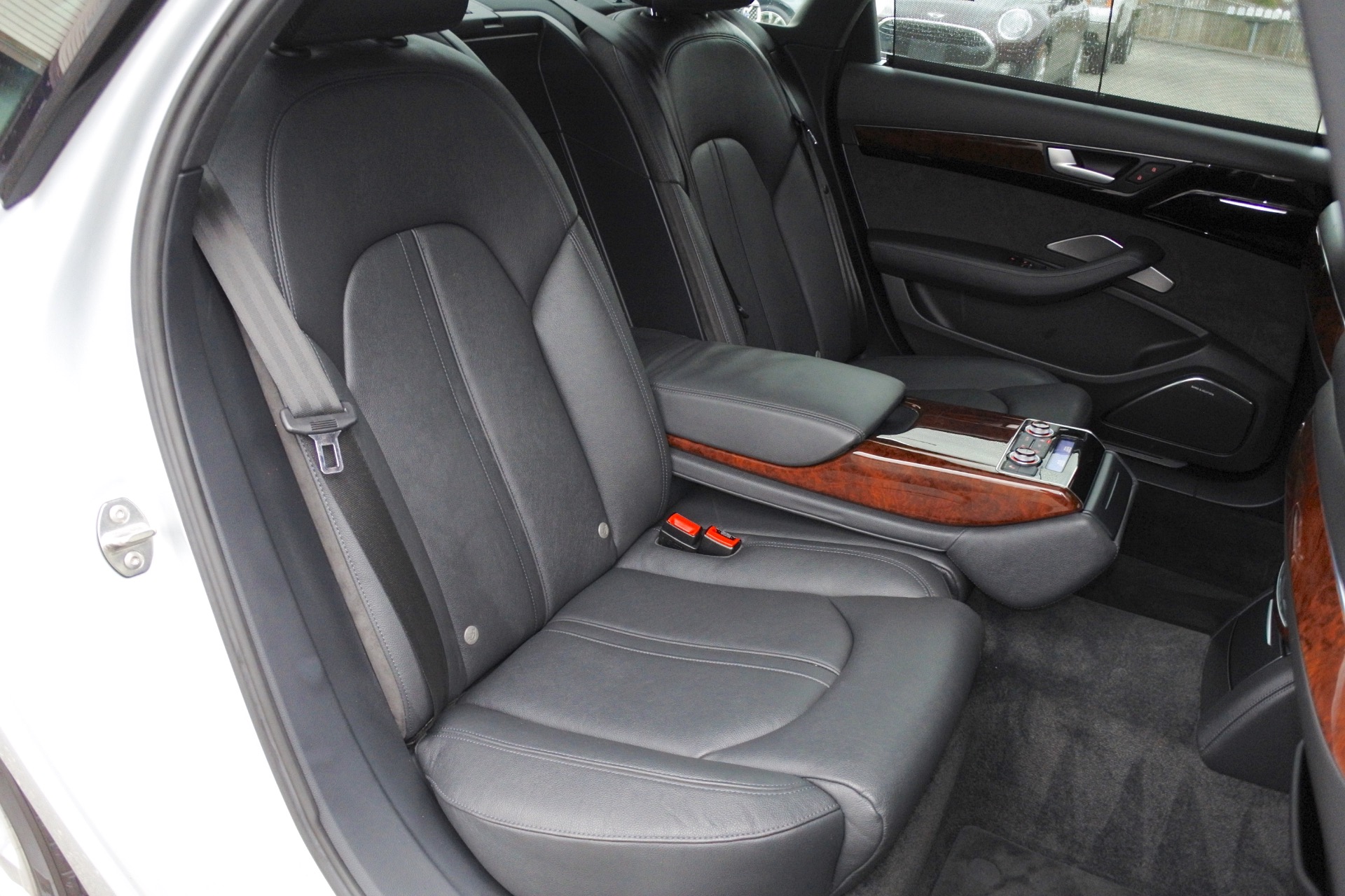 2013 Audi A8 Quattro photo 18
