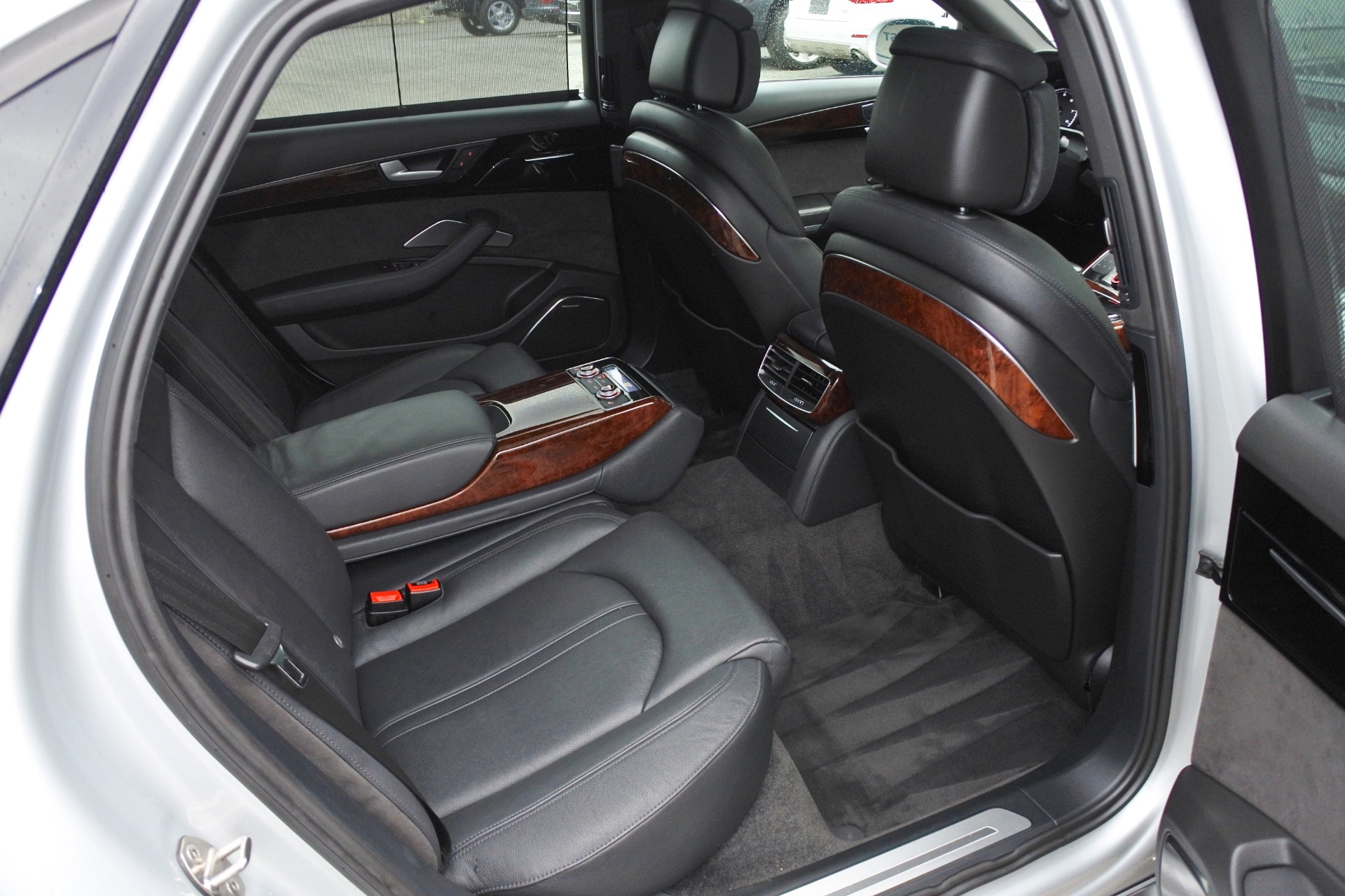 2013 Audi A8 Quattro photo 19