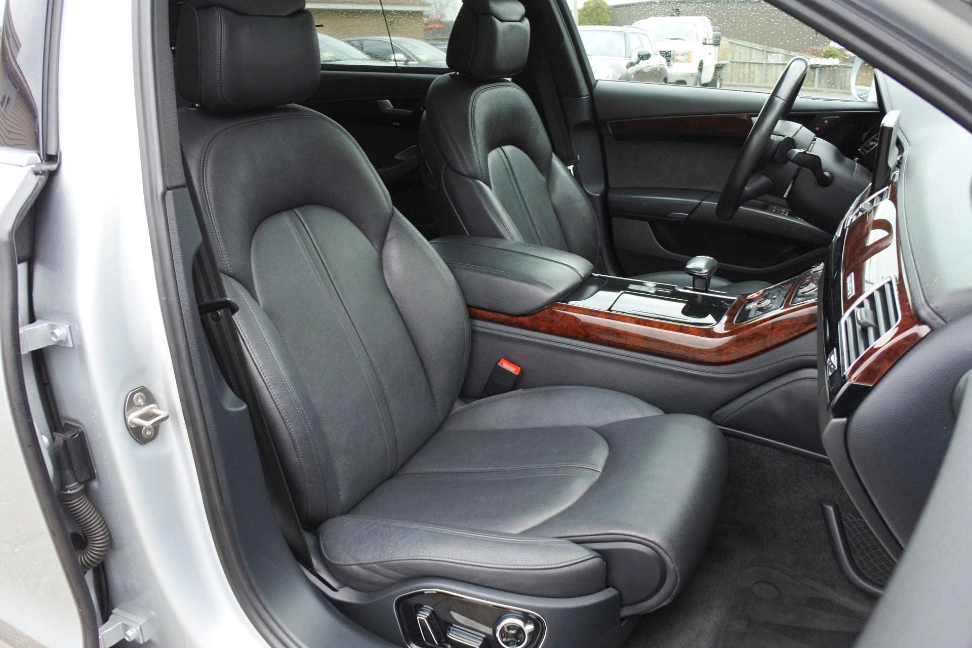 2013 Audi A8 Quattro photo 21