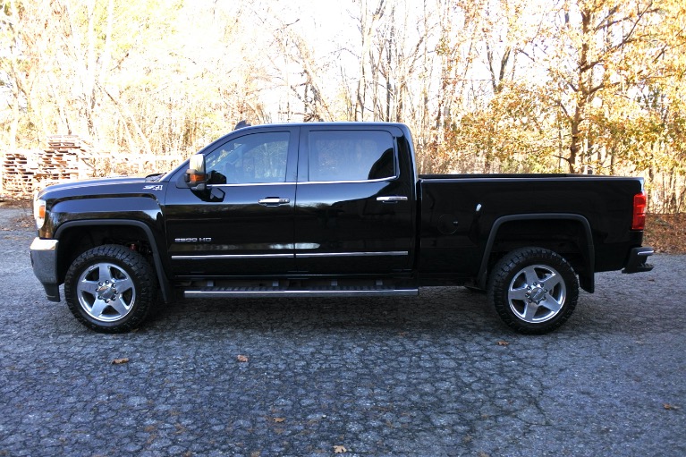 Used 2015 GMC Sierra 2500hd 4WD Crew Cab 153.7' SLT Used 2015 GMC Sierra 2500hd 4WD Crew Cab 153.7' SLT for sale  at Metro West Motorcars LLC in Shrewsbury MA 3