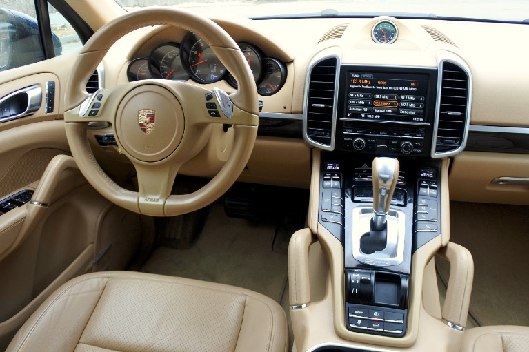 Used 2013 Porsche Cayenne AWD Used 2013 Porsche Cayenne AWD for sale at Metro West Motorcars LLC in Shrewsbury MA 10