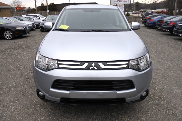 Used 2014 Mitsubishi Outlander 4WD 4dr SE Used 2014 Mitsubishi Outlander 4WD 4dr SE for sale at Metro West Motorcars LLC in Shrewsbury MA 2