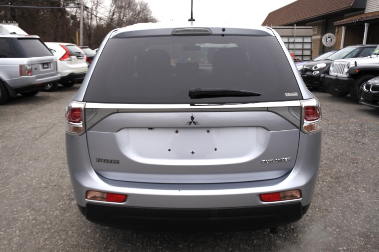 Used 2014 Mitsubishi Outlander 4WD 4dr SE Used 2014 Mitsubishi Outlander 4WD 4dr SE for sale at Metro West Motorcars LLC in Shrewsbury MA 5