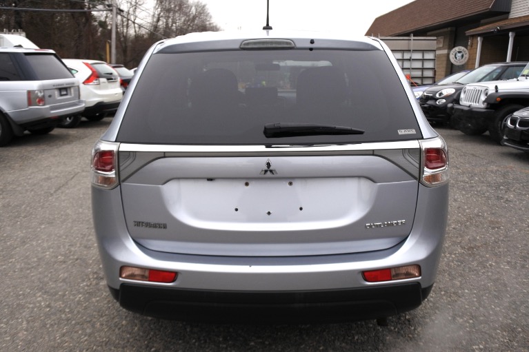 Used 2014 Mitsubishi Outlander 4WD 4dr SE Used 2014 Mitsubishi Outlander 4WD 4dr SE for sale  at Metro West Motorcars LLC in Shrewsbury MA 5