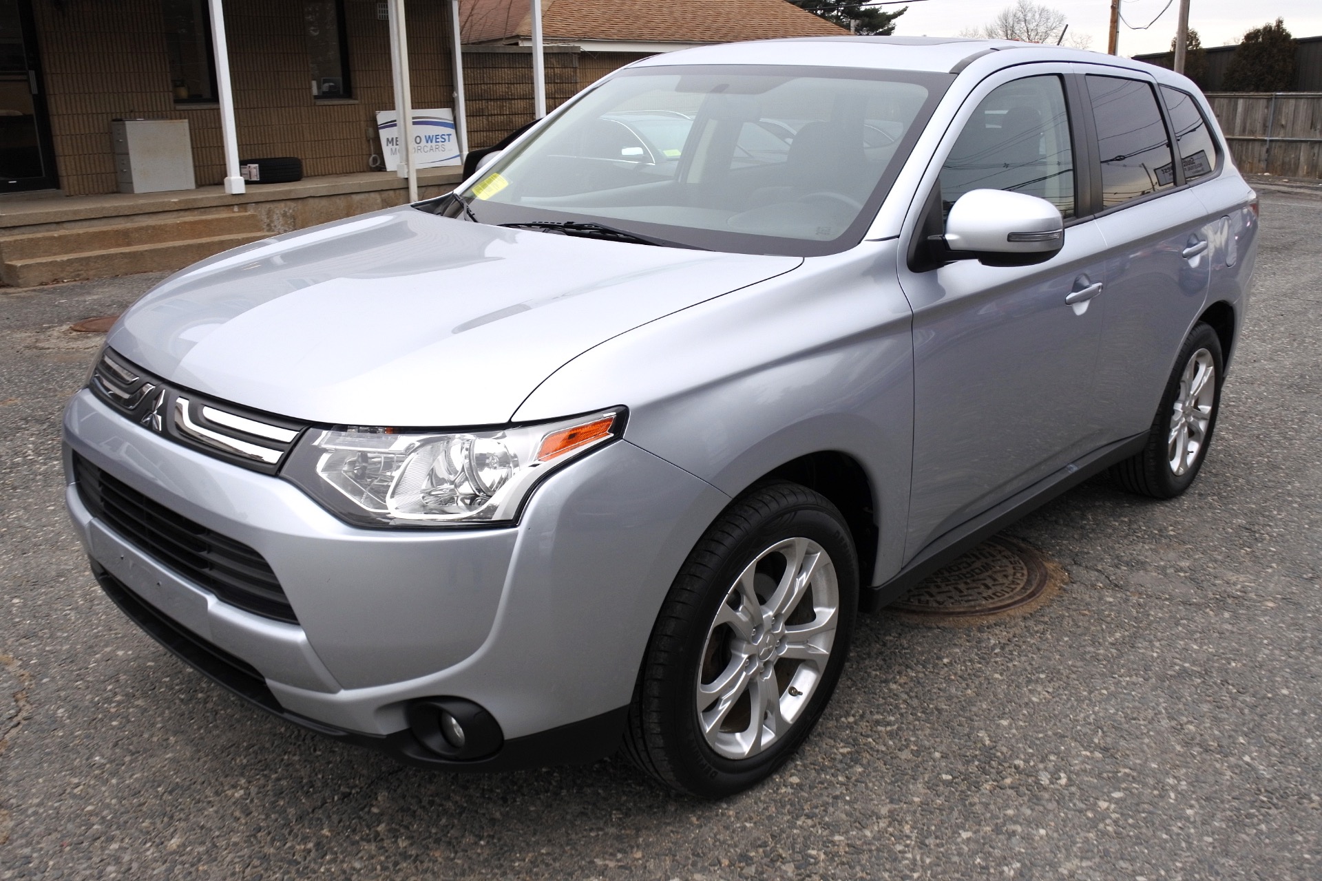 Used 2014 Mitsubishi Outlander 4WD 4dr SE For Sale ($12,885) | Metro ...