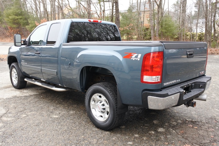 Used 2009 GMC Sierra 2500HD 4WD Ext Cab 143.5' SLE Used 2009 GMC Sierra 2500HD 4WD Ext Cab 143.5' SLE for sale  at Metro West Motorcars LLC in Shrewsbury MA 4