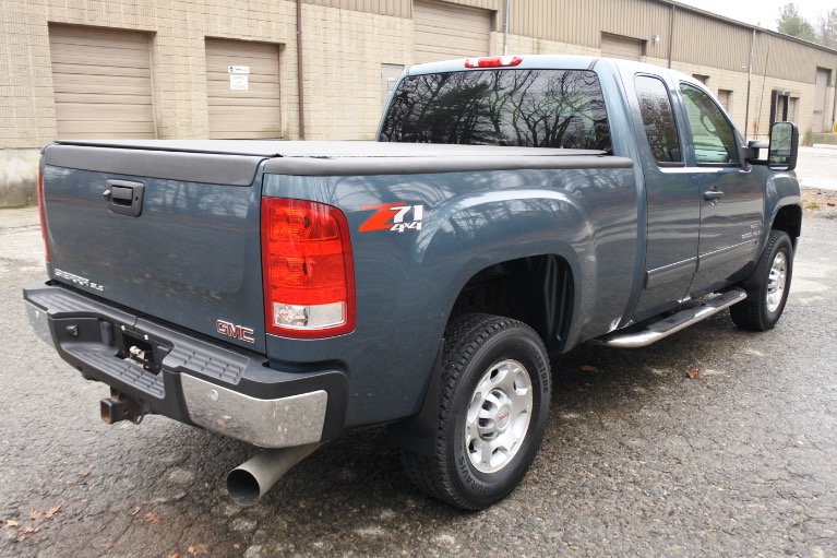 Used 2009 GMC Sierra 2500HD 4WD Ext Cab 143.5' SLE Used 2009 GMC Sierra 2500HD 4WD Ext Cab 143.5' SLE for sale  at Metro West Motorcars LLC in Shrewsbury MA 6