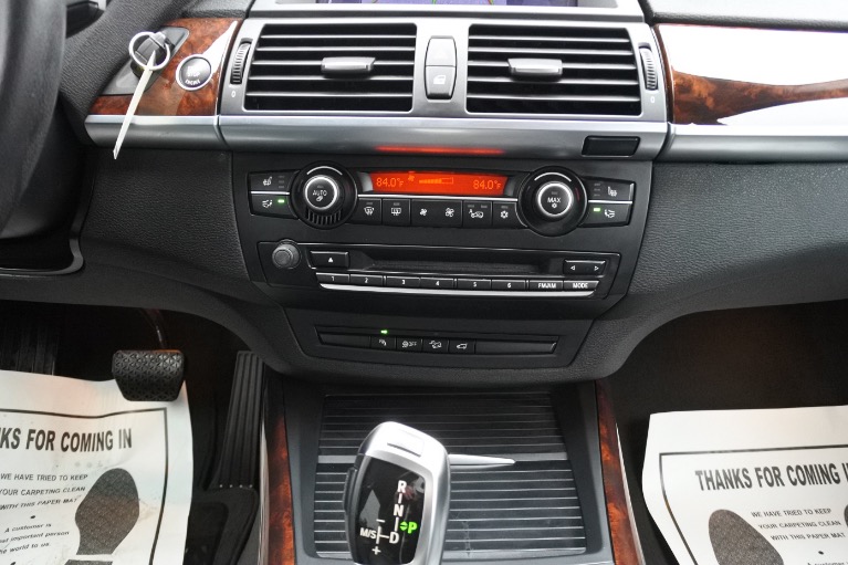 Used 2013 BMW X5 xDrive35i AWD Used 2013 BMW X5 xDrive35i AWD for sale at Metro West Motorcars LLC in Shrewsbury MA 11