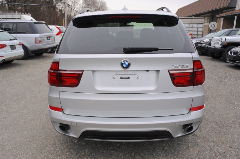 Used 2013 BMW X5 xDrive35i AWD Used 2013 BMW X5 xDrive35i AWD for sale at Metro West Motorcars LLC in Shrewsbury MA 4