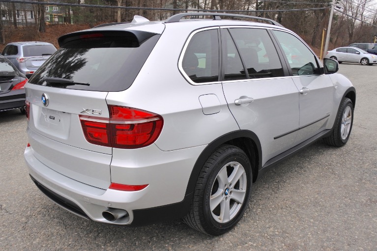 Used 2013 BMW X5 xDrive35i AWD Used 2013 BMW X5 xDrive35i AWD for sale at Metro West Motorcars LLC in Shrewsbury MA 5