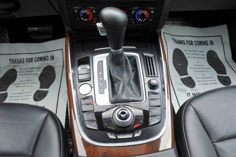 Used 2012 Audi Q5 3.2 quattro Premium Plus Used 2012 Audi Q5 3.2 quattro Premium Plus for sale at Metro West Motorcars LLC in Shrewsbury MA 12
