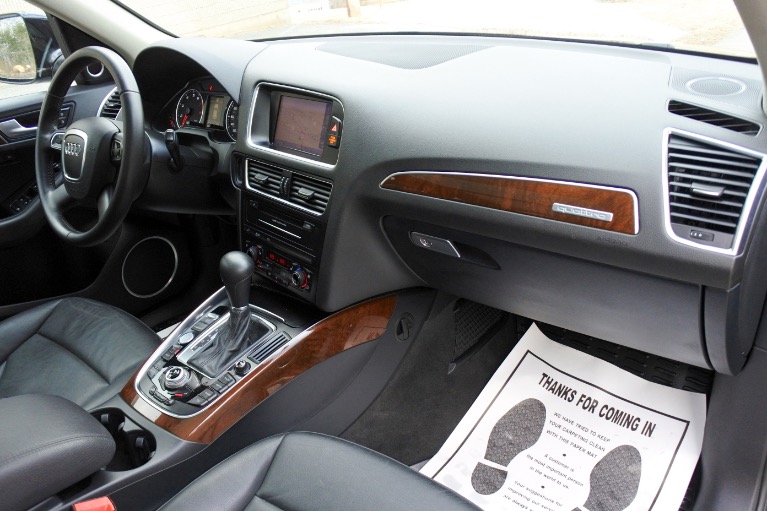 Used 2012 Audi Q5 3.2 quattro Premium Plus Used 2012 Audi Q5 3.2 quattro Premium Plus for sale at Metro West Motorcars LLC in Shrewsbury MA 20