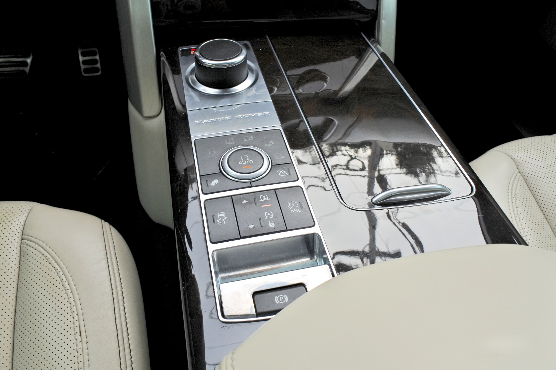 2013 Land Rover Range Rover Autobiography photo 12