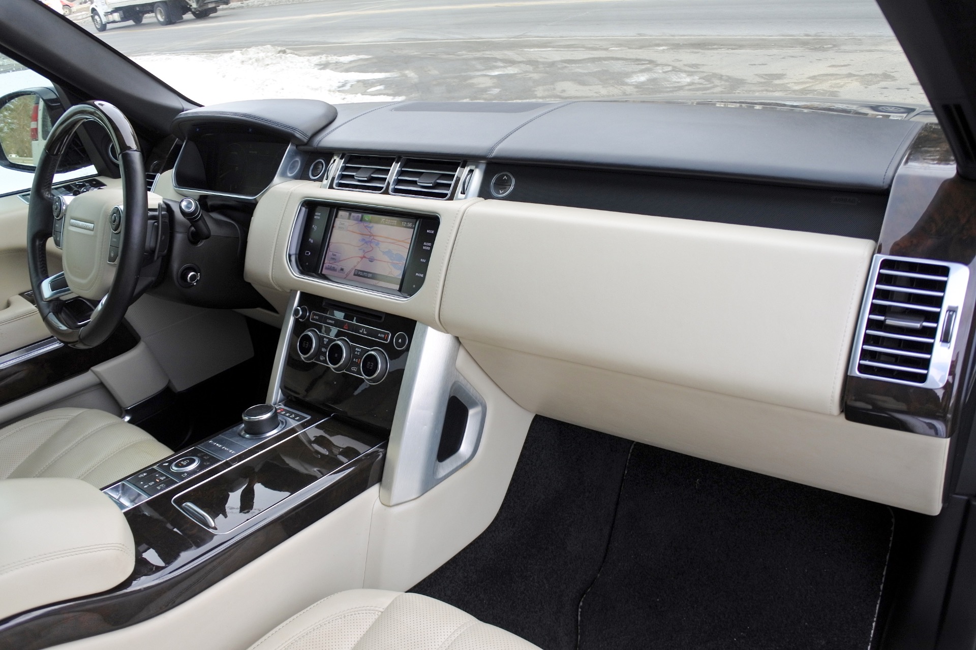2013 Land Rover Range Rover Autobiography photo 24