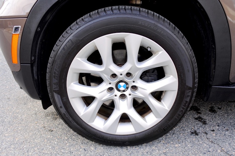 Used 2013 BMW X5 AWD 4dr xDrive35i Premium Used 2013 BMW X5 AWD 4dr xDrive35i Premium for sale at Metro West Motorcars LLC in Shrewsbury MA 24