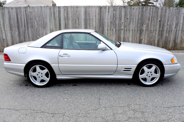 Used 2002 Mercedes-Benz Sl-class 2dr Roadster 5.0L Used 2002 Mercedes-Benz Sl-class 2dr Roadster 5.0L for sale  at Metro West Motorcars LLC in Shrewsbury MA 16