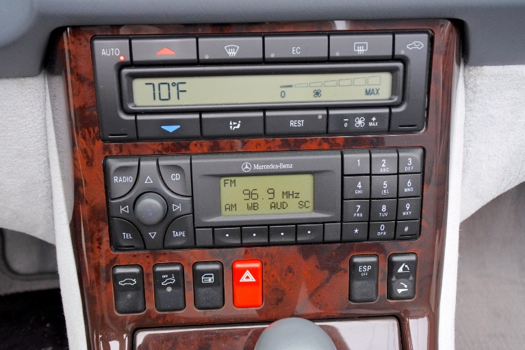 Used 2002 Mercedes-Benz Sl-class 2dr Roadster 5.0L Used 2002 Mercedes-Benz Sl-class 2dr Roadster 5.0L for sale  at Metro West Motorcars LLC in Shrewsbury MA 24