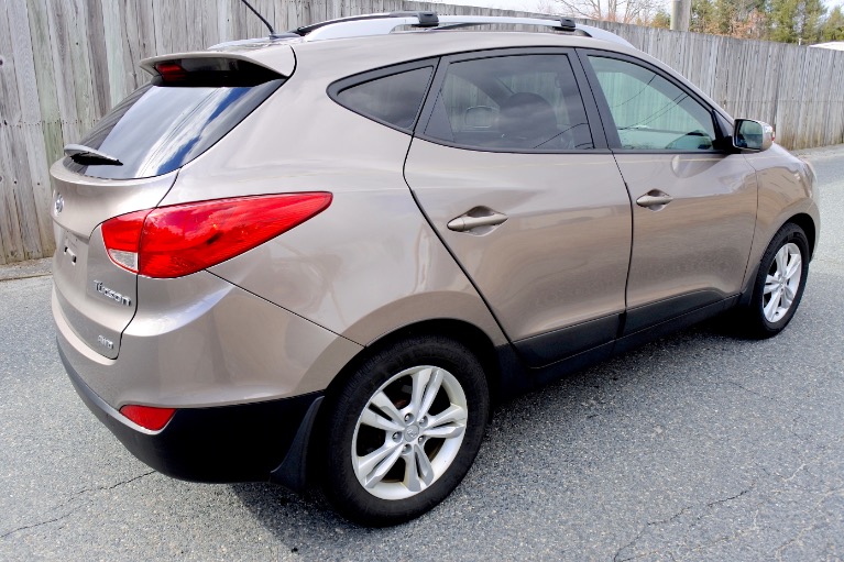 Used 2012 Hyundai Tucson GLS AWD Used 2012 Hyundai Tucson GLS AWD for sale  at Metro West Motorcars LLC in Shrewsbury MA 5