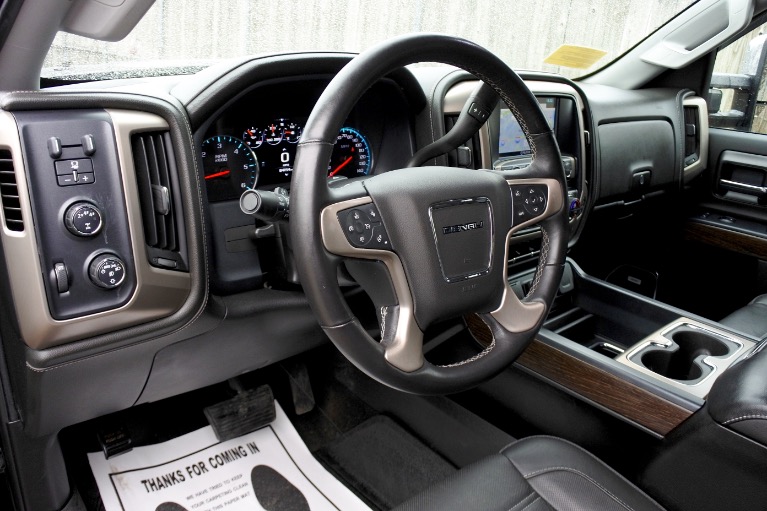 Used 2017 GMC Sierra 2500hd Denali Crew Cab 4WD Used 2017 GMC Sierra 2500hd Denali Crew Cab 4WD for sale at Metro West Motorcars LLC in Shrewsbury MA 13