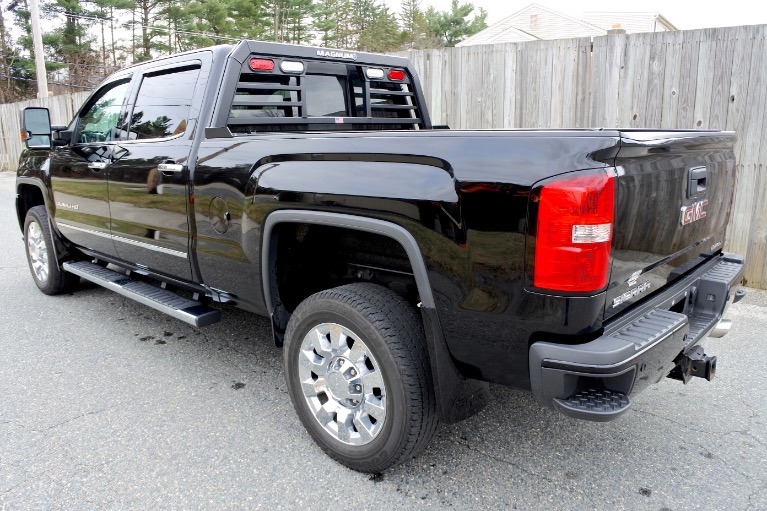 Used 2017 GMC Sierra 2500hd Denali Crew Cab 4WD Used 2017 GMC Sierra 2500hd Denali Crew Cab 4WD for sale at Metro West Motorcars LLC in Shrewsbury MA 3