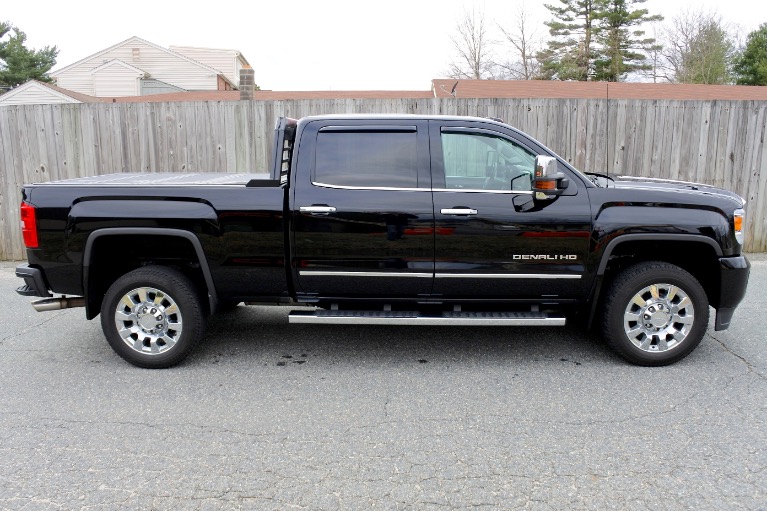 Used 2017 GMC Sierra 2500hd Denali Crew Cab 4WD Used 2017 GMC Sierra 2500hd Denali Crew Cab 4WD for sale at Metro West Motorcars LLC in Shrewsbury MA 6