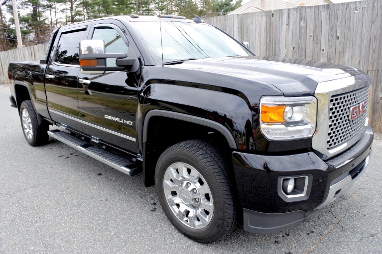 Used 2017 GMC Sierra 2500hd Denali Crew Cab 4WD Used 2017 GMC Sierra 2500hd Denali Crew Cab 4WD for sale at Metro West Motorcars LLC in Shrewsbury MA 7
