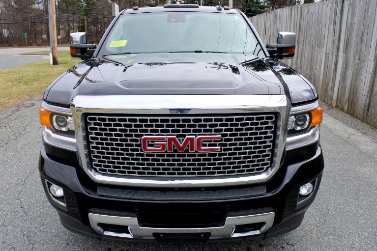 Used 2017 GMC Sierra 2500hd Denali Crew Cab 4WD Used 2017 GMC Sierra 2500hd Denali Crew Cab 4WD for sale at Metro West Motorcars LLC in Shrewsbury MA 8