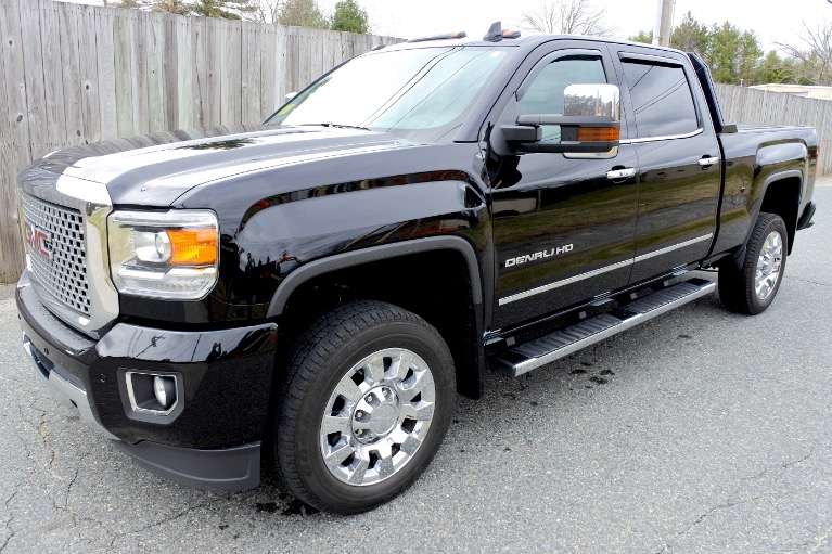 Used 2017 GMC Sierra 2500hd Denali Crew Cab 4WD Used 2017 GMC Sierra 2500hd Denali Crew Cab 4WD for sale at Metro West Motorcars LLC in Shrewsbury MA 1